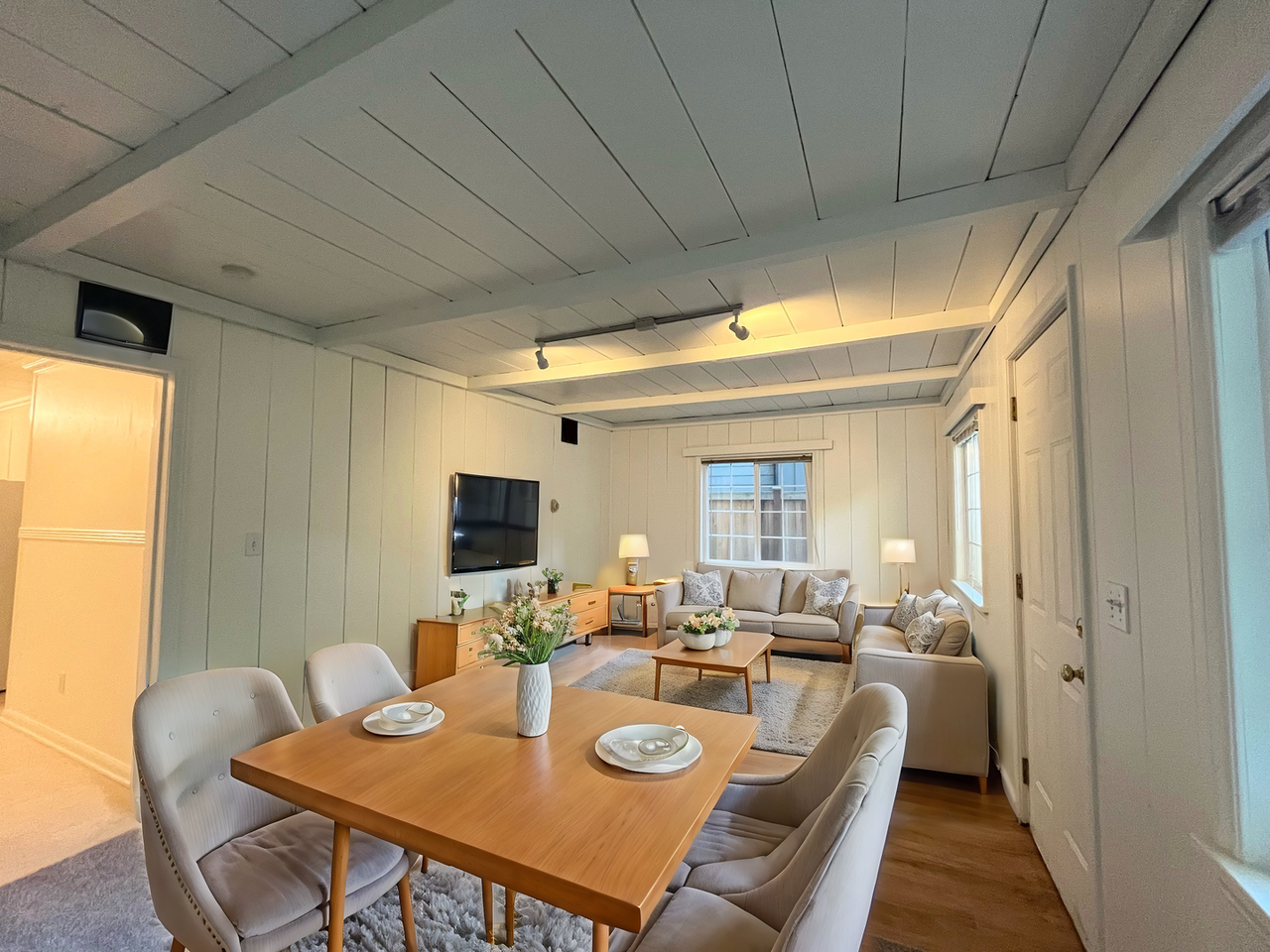 2727-B Ne 92nd St - Photo 2 of 12