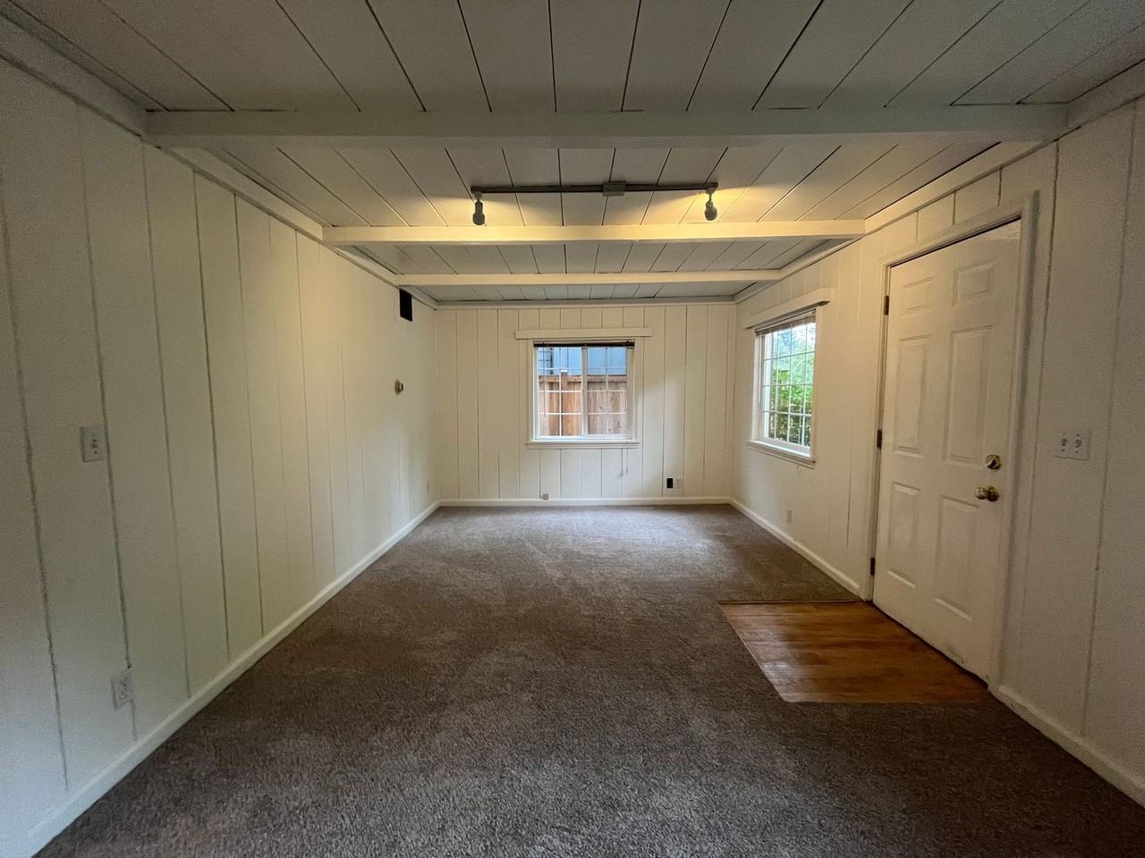 2727-B Ne 92nd St - Photo 3 of 12