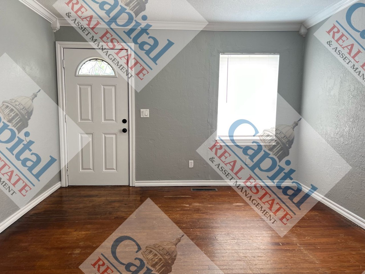 305 W Mimosa Dr - Photo 3 of 36