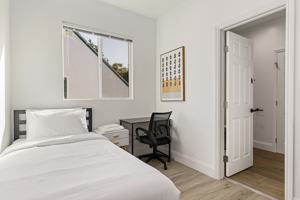 featured image of 1740 Kelton Ave