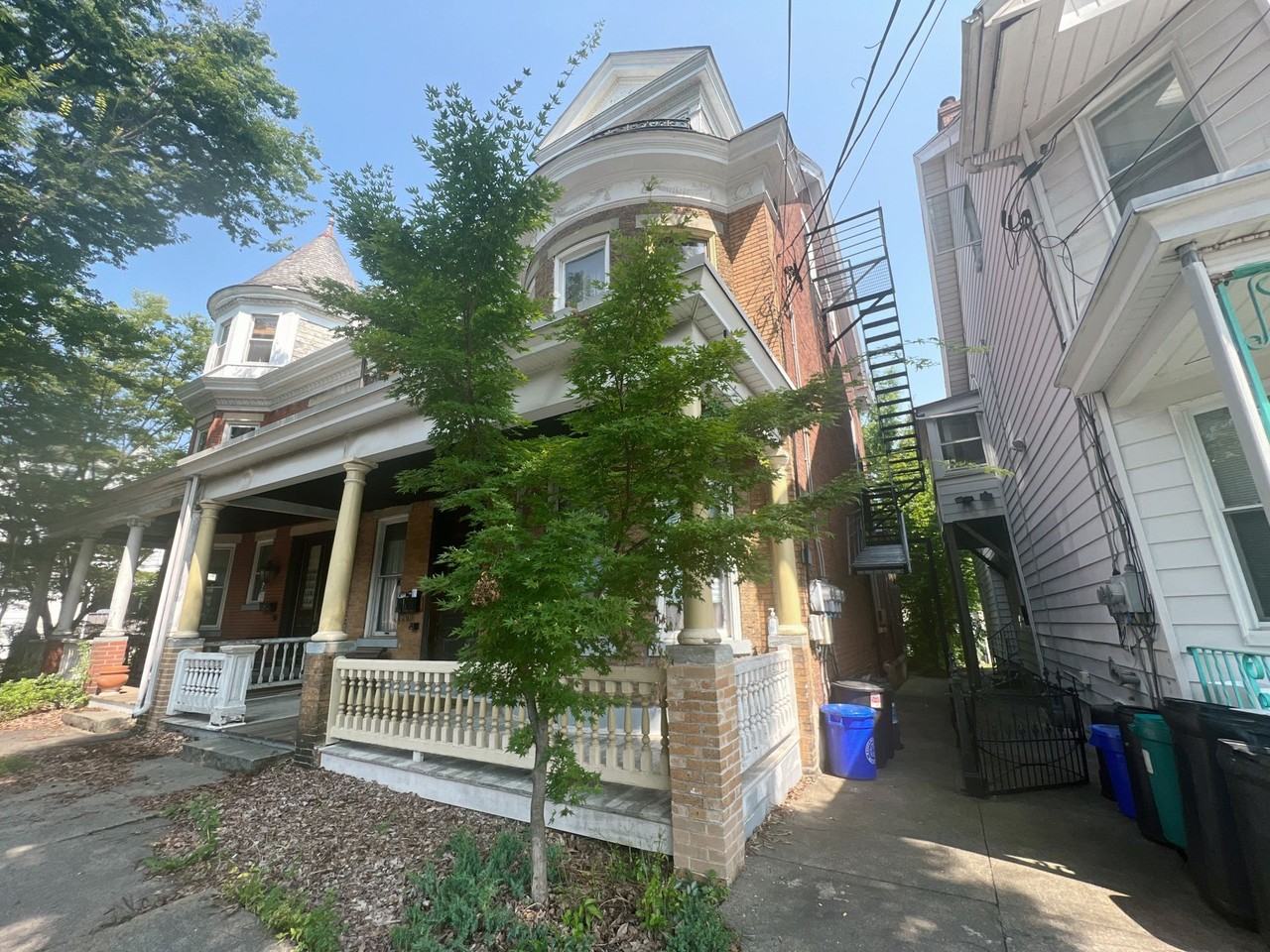 1349 Washington Street - Photo 2 of 12