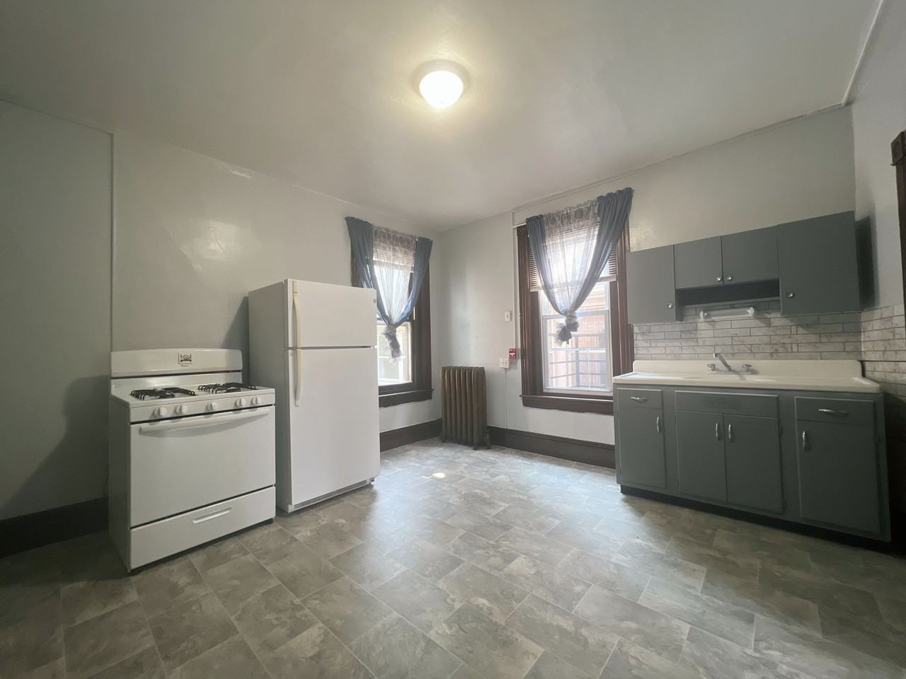 1349 Washington Street - Photo 5 of 12