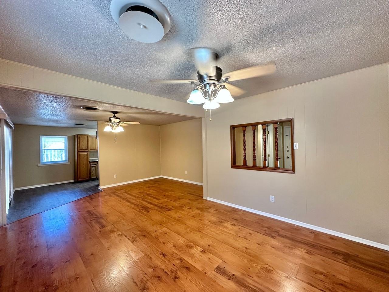 504 Dianne Dr - Photo 4 of 28