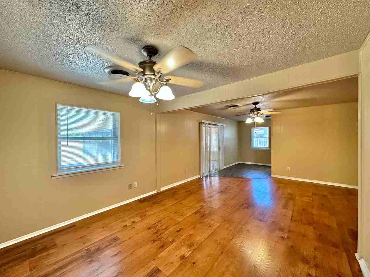 504 Dianne Dr - Photo 5 of 28