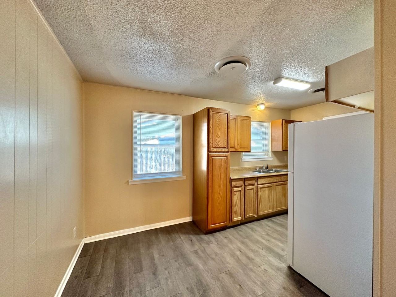 504 Dianne Dr - Photo 6 of 28