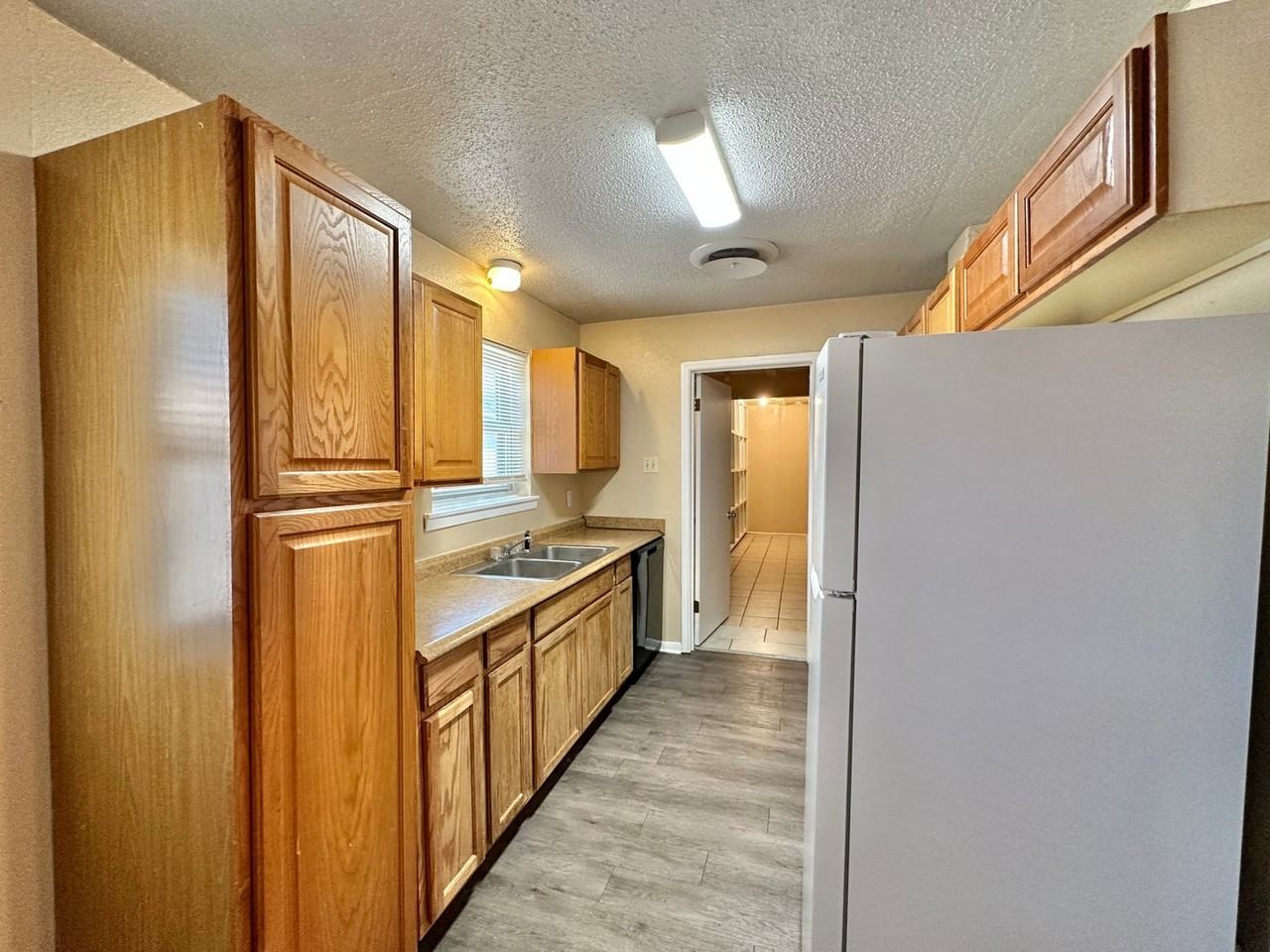 504 Dianne Dr - Photo 7 of 28