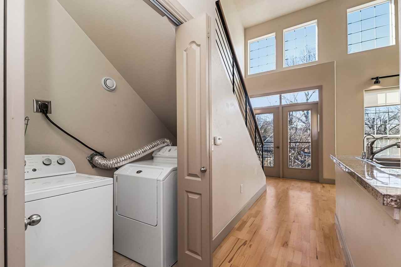 1207 W Fort St #218 - Photo 4 of 24