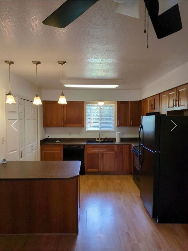 1417 Aldridge Rd - Photo 2 of 15