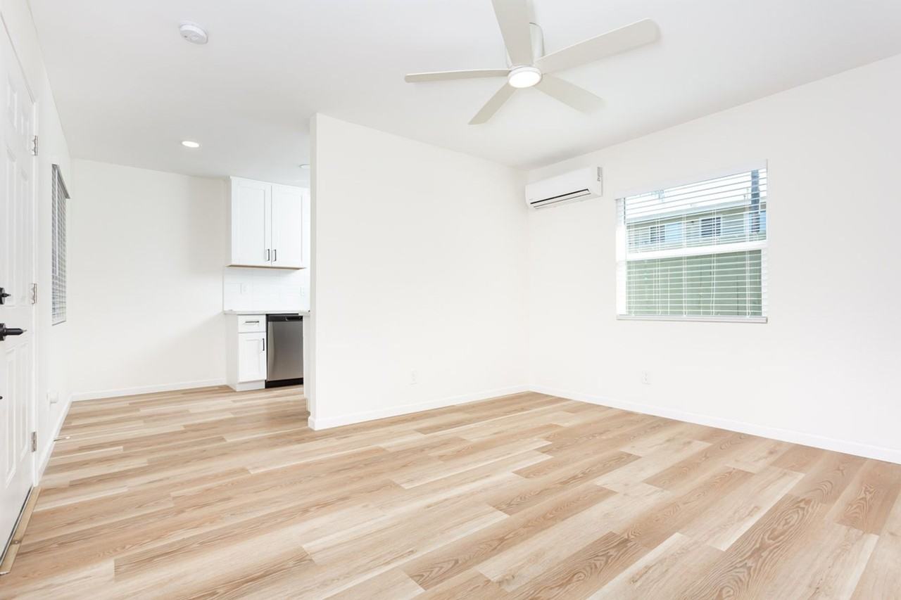 7617 Normal Ave - Photo 2 of 12