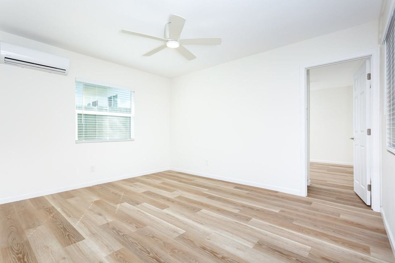 7617 Normal Ave - Photo 3 of 12