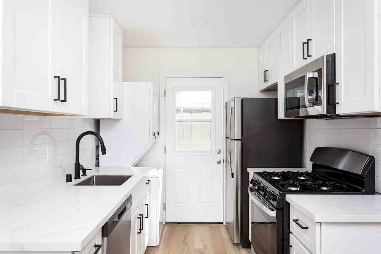 7617 Normal Ave - Photo 7 of 12