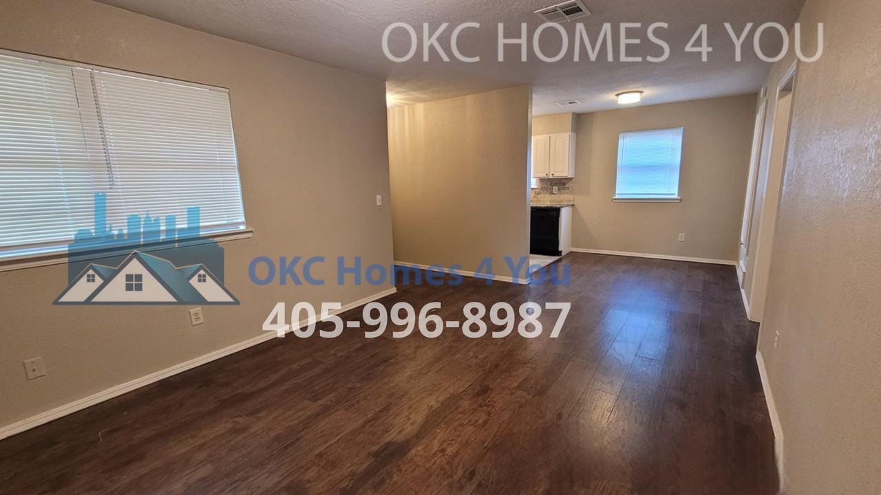 1700 Edgewood Dr - Photo 3 of 17