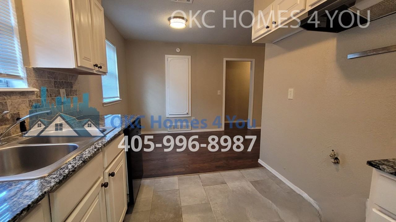1700 Edgewood Dr - Photo 6 of 17