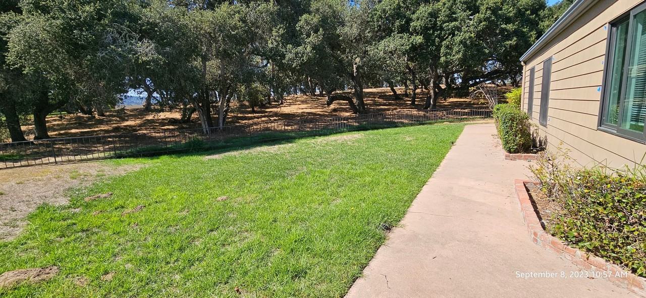 1440 Oakridge Park Rd - Photo 2 of 40