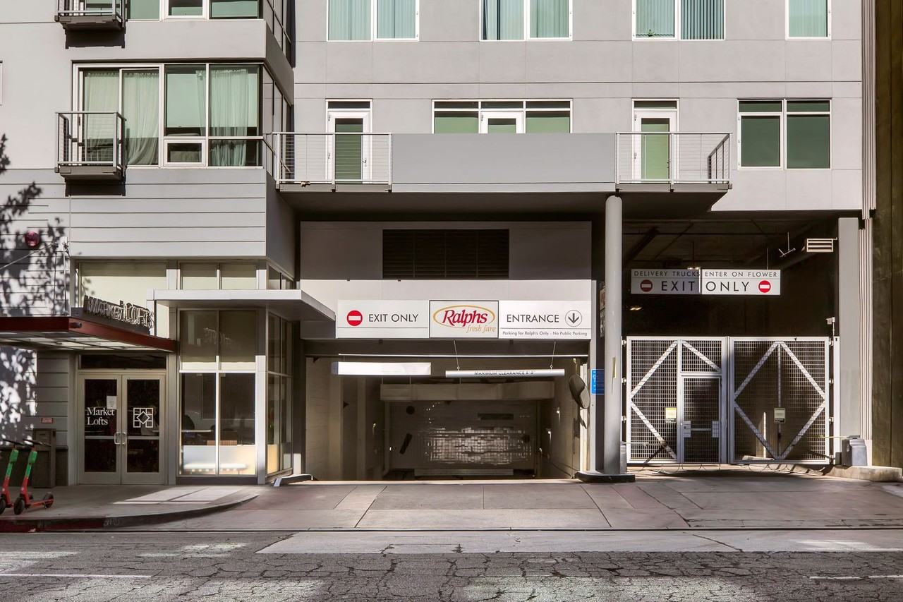 645 W 9th St #539 - Photo 3 of 42