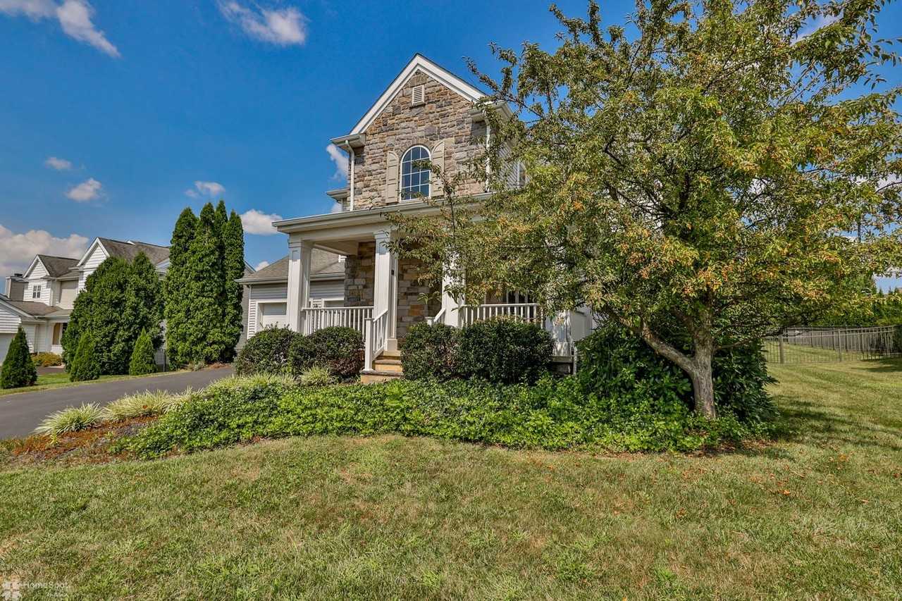 2744 Meadow Lane Dr - Photo 2 of 48