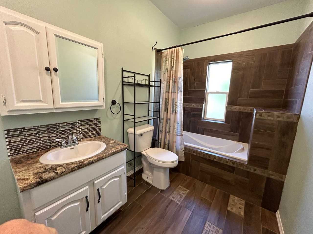 117 W Adams Ave - Photo 3 of 50