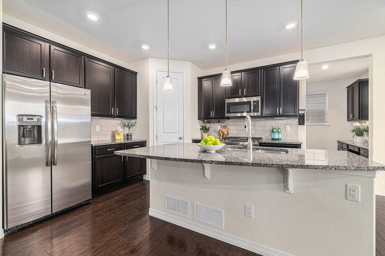231 Back Nine Dr - Photo 6 of 25