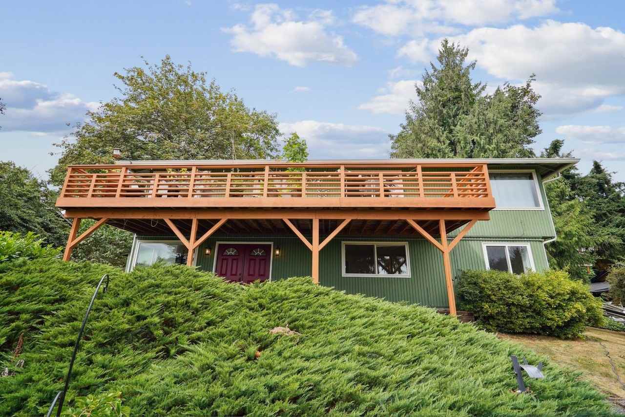23918 43rd Ave S - Photo 3 of 20
