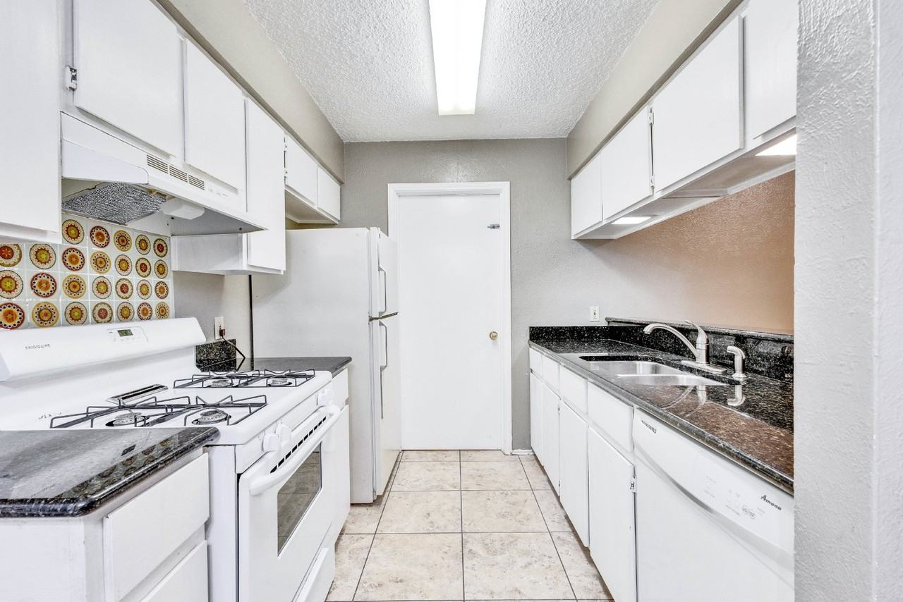 10801 Lanshire Dr #A - Photo 7 of 16