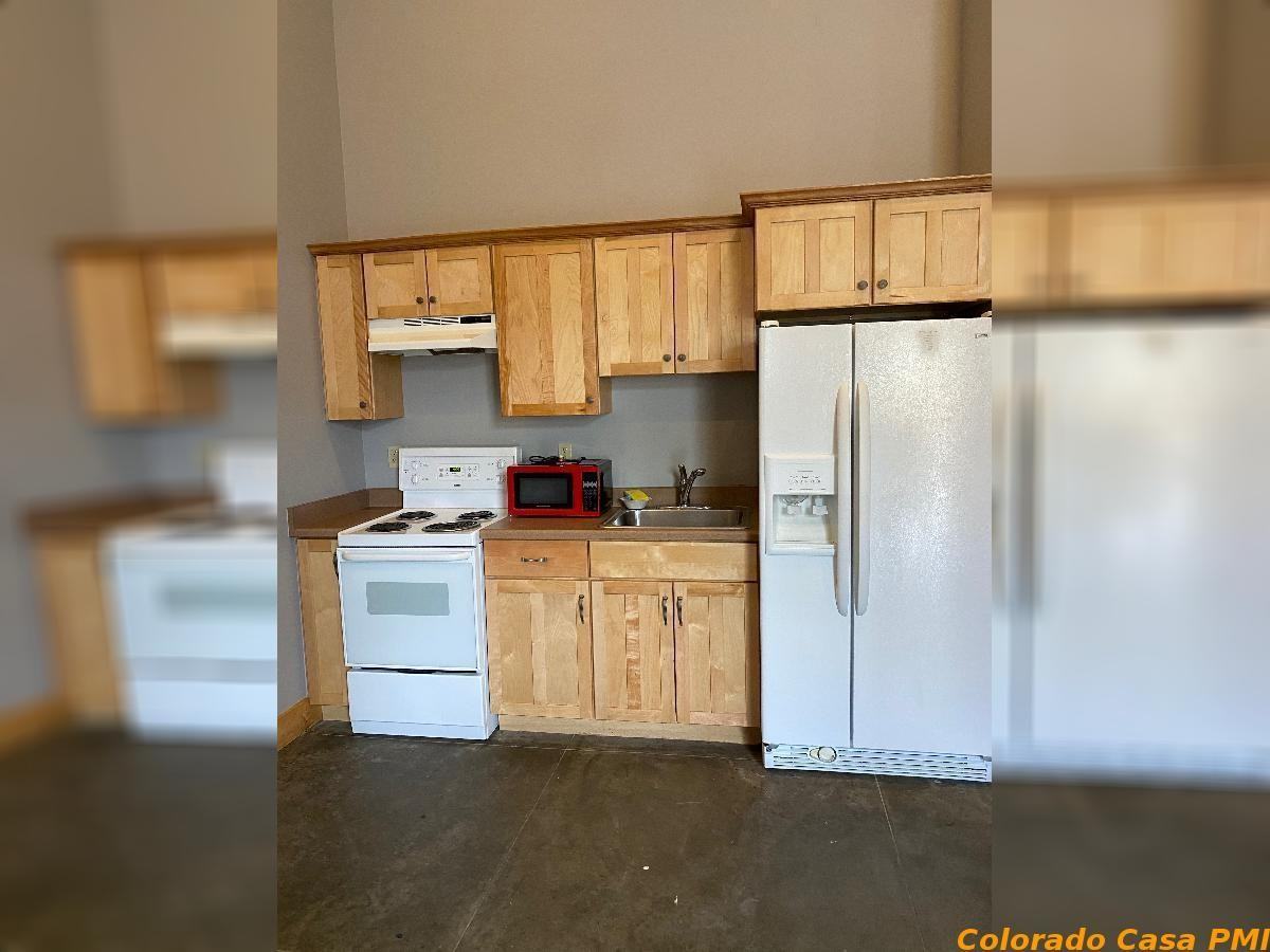 807 S Main St #C - Photo 3 of 8