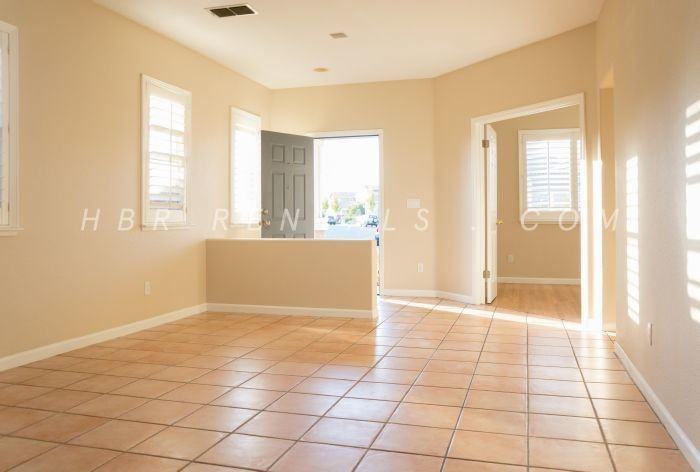 1224 Crossroads Dr - Photo 4 of 34