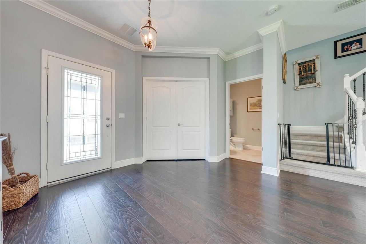 8077 Pleasant Pine Cir - Photo 4 of 49