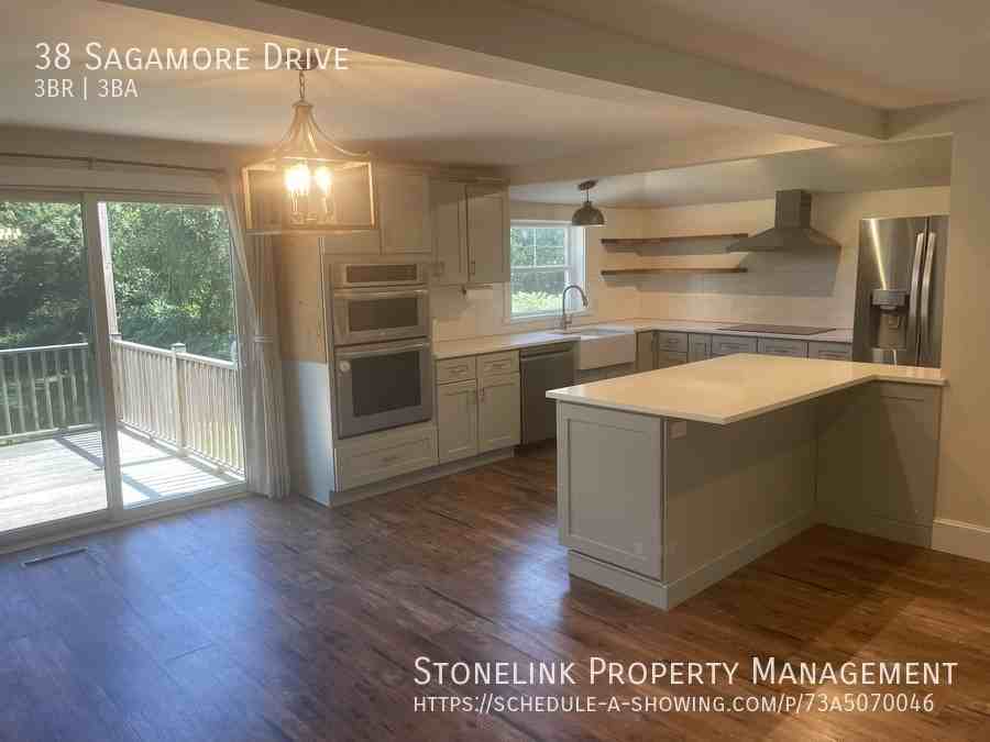 38 Sagamore Dr - Photo 2 of 50