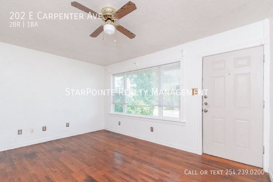 202 E Carpenter Ave - Photo 3 of 13