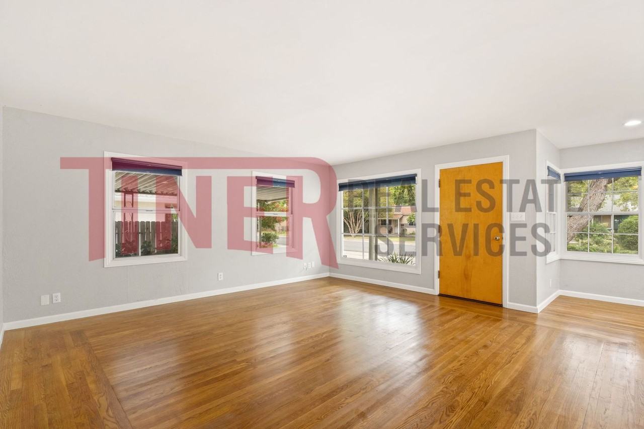 3401 62nd St - Photo 2 of 26