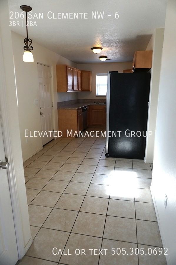 206 San Clemente Ave Nw #6 - Photo 3 of 22