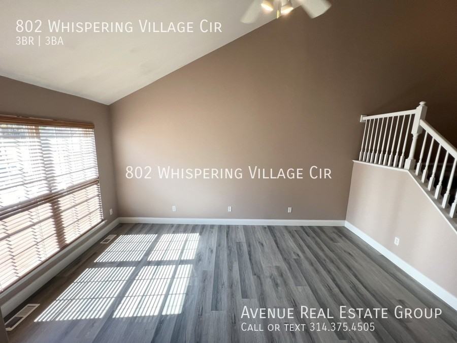 802 Whispering Village Cir - Photo 3 of 16