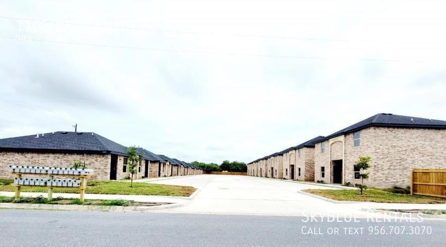 1105 W Kennedy St Apt 2