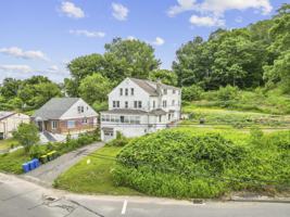 featured image of 588 N Walnut St #2