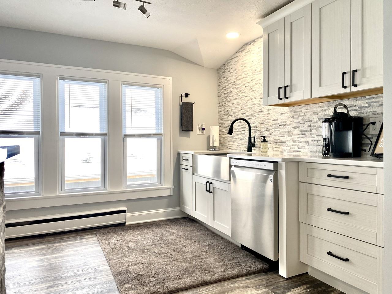 1721 Post Ave - Photo 7 of 30