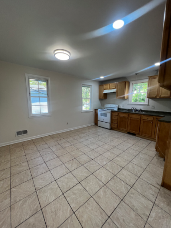 107 N 31st St - Photo 3 of 6