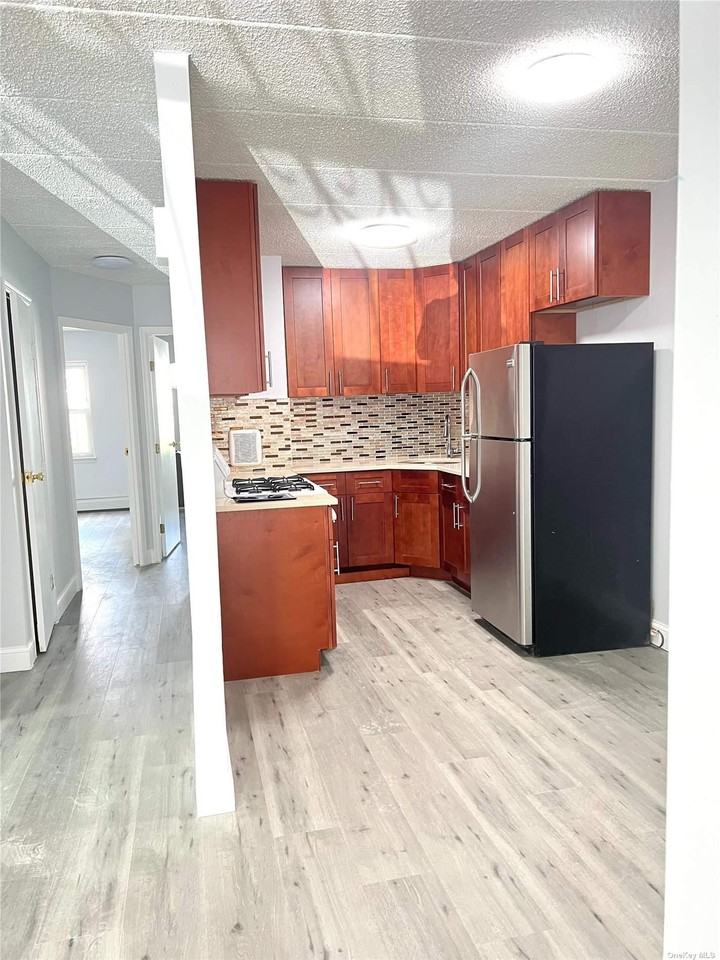 15035 Yates Rd ##1 - Photo 2 of 8