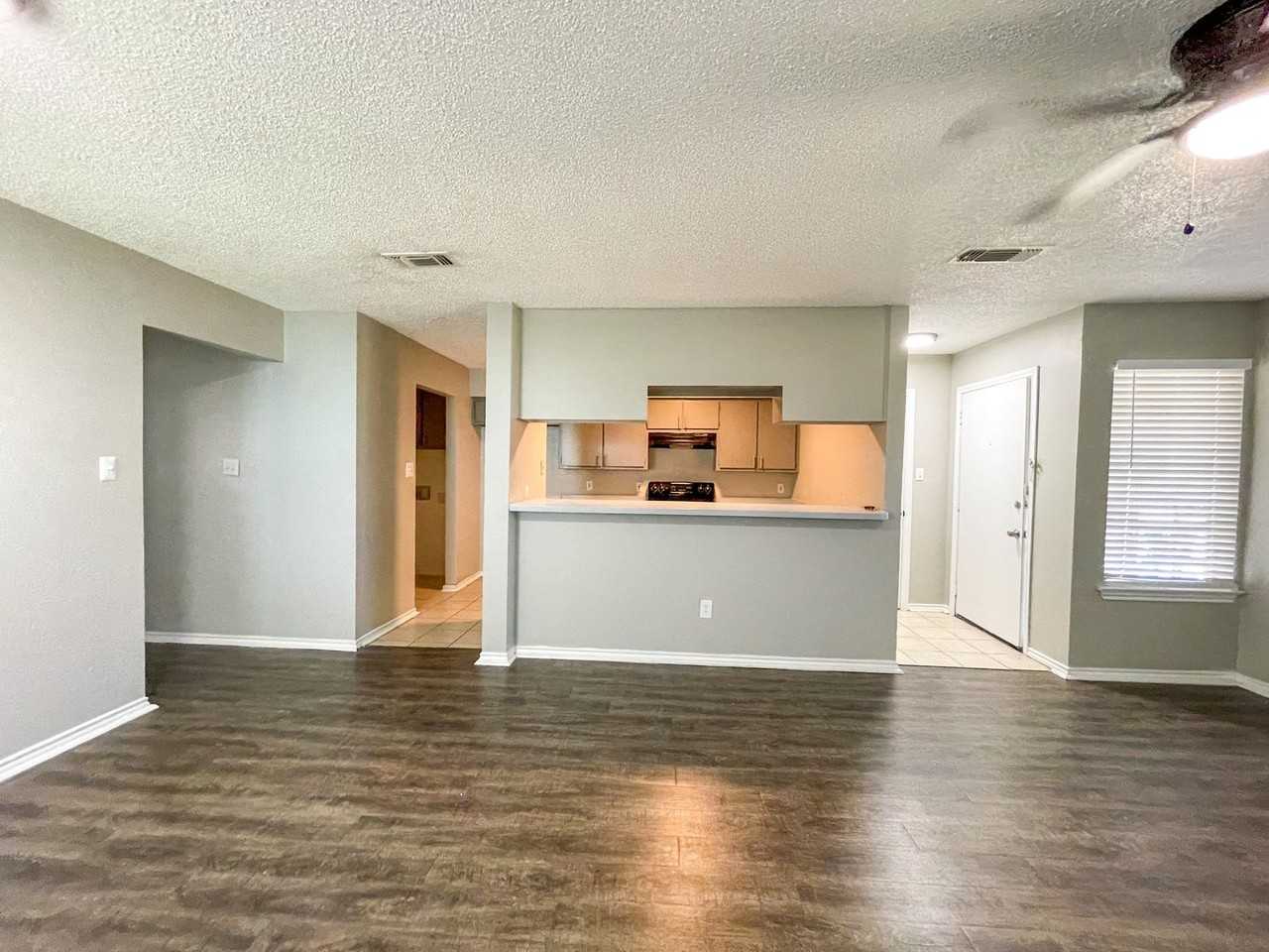 3334 Heritage Ln - Photo 6 of 9