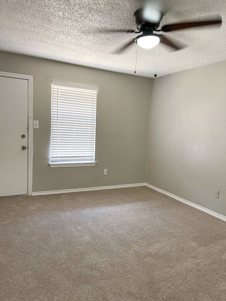 3334 Heritage Ln - Photo 7 of 9