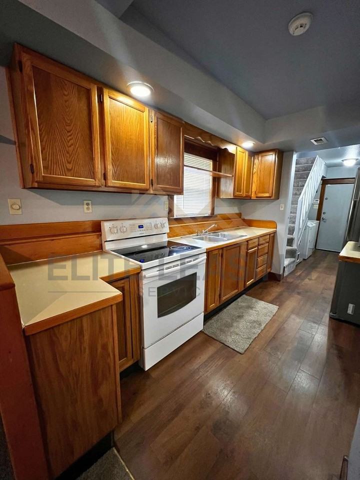 424 Sw Fillmore St - Photo 4 of 12