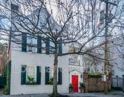 featured image of 31 Wentworth St