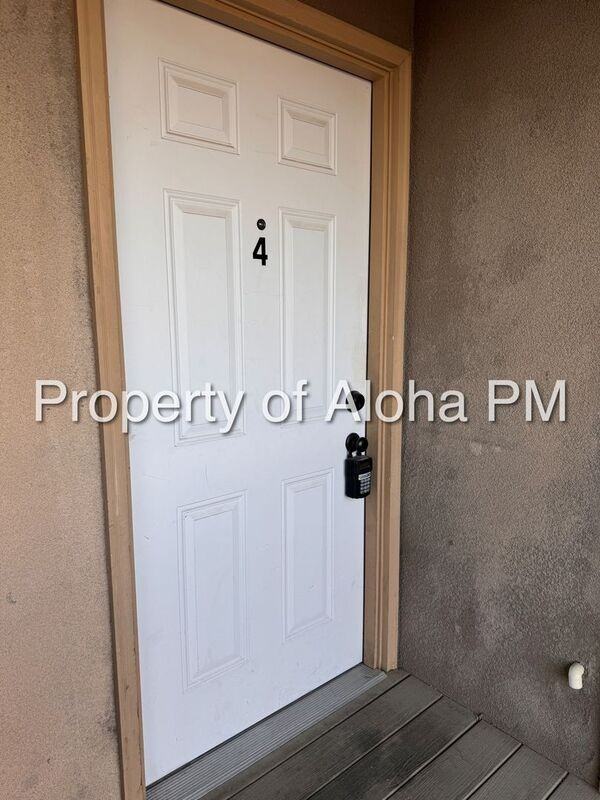 1043 W Pine Ave #4 - Photo 2 of 16