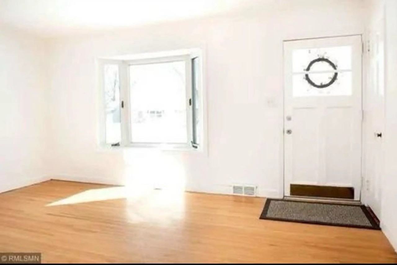 2813 Pennsylvania Ave S - Photo 2 of 17