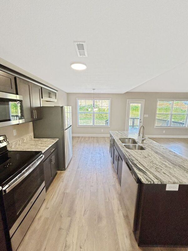 149 Ardell Dr - Photo 3 of 18