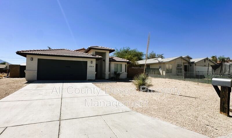 13615 Via Real - Photo 2 of 24