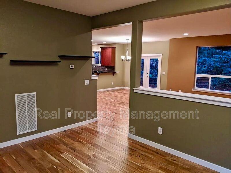 16 Plum Ln - Photo 6 of 26