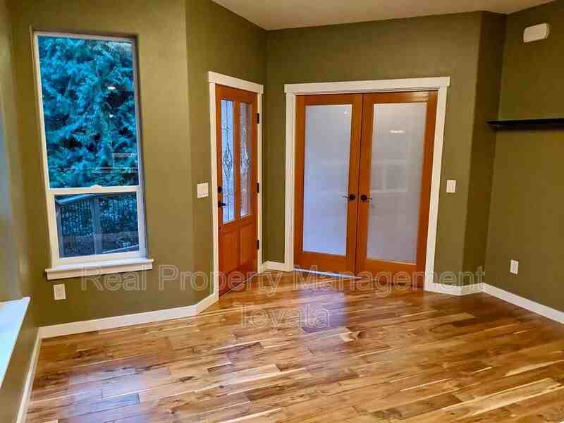 16 Plum Ln - Photo 7 of 26