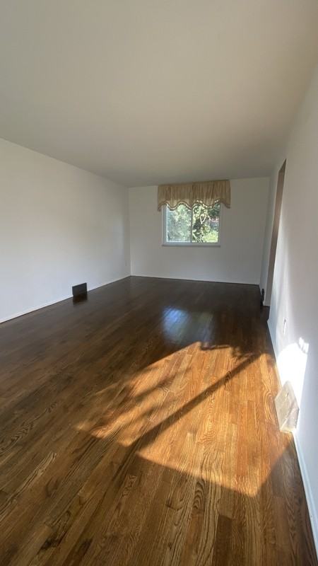 121 Lois Dr - Photo 3 of 25