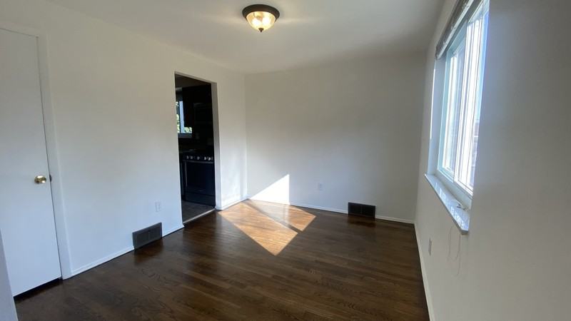 121 Lois Dr - Photo 5 of 25