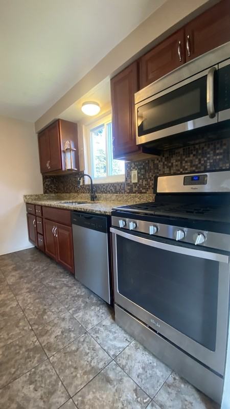 121 Lois Dr - Photo 7 of 25